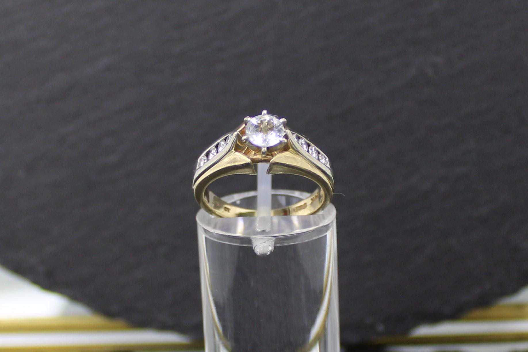 Royaler Aquamarin-Brillantring Aus 585Er Gelbgold, 14 Karat | Aquamarine & Diamond Ring in 585 Yellow Gold, 14K von RiedAntik