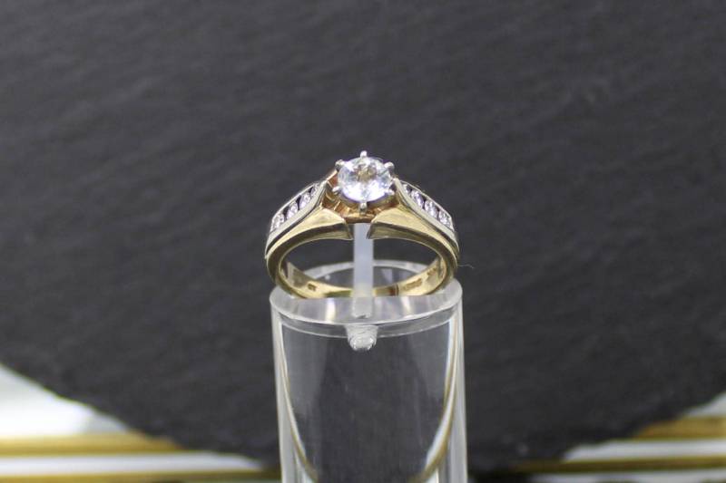 Royaler Aquamarin-Brillantring Aus 585Er Gelbgold, 14 Karat | Aquamarine & Diamond Ring in 585 Yellow Gold, 14K von RiedAntik