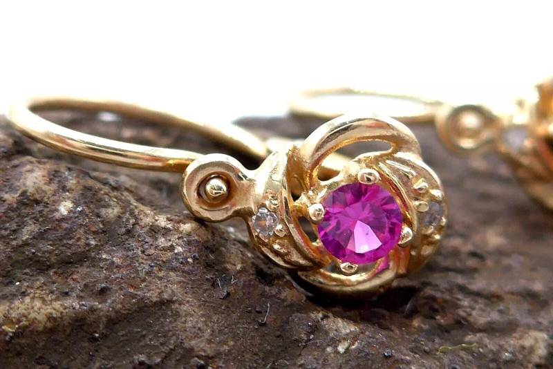 Rubin-Zirkon Goldohrringe, Hängeohrringe, 585Er Gelbgold | Vintage 14K Ruby Zircon Gold Earrings von RiedAntik