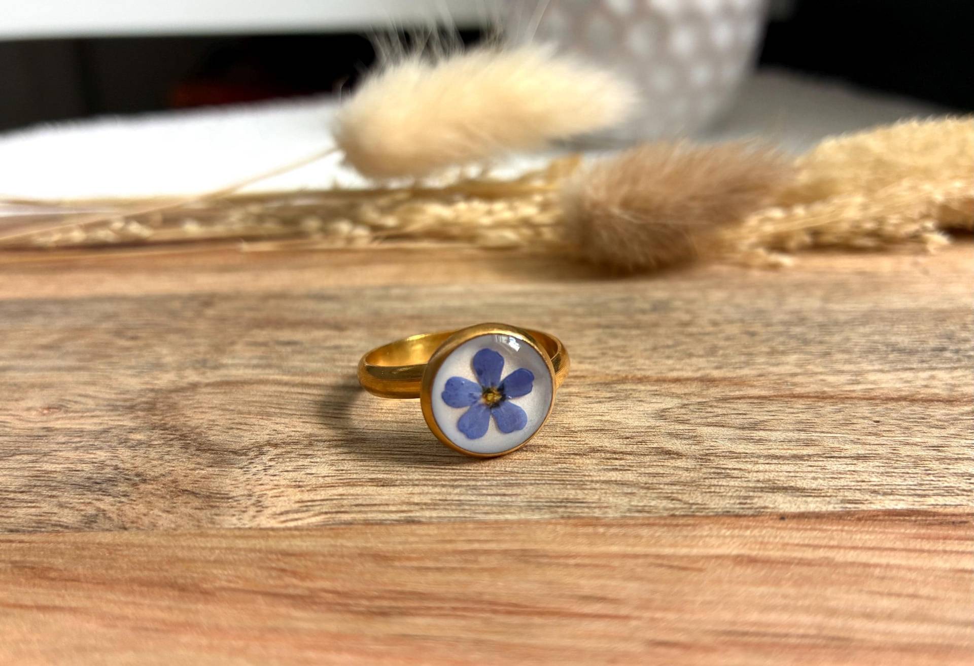 Ring Mit Vergissmeinnicht Edelstahl Einzelstück Resin Gepresste Bumen - Blau Geschenk Freundin, Muttertag, Brautstrauß, Größenverstellbar von RiemadeStore