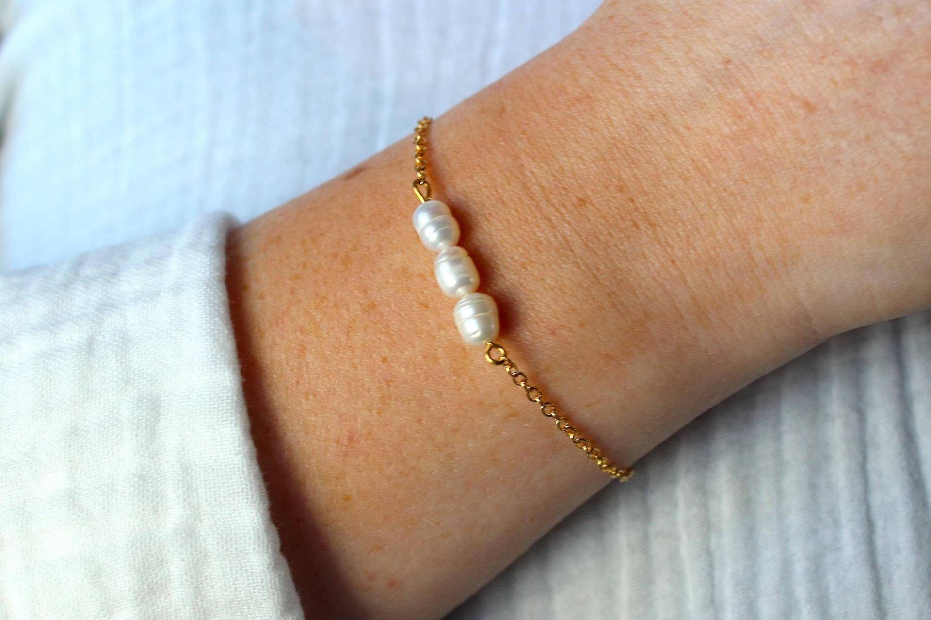 Zartes Perlenarmband - 18K Vergoldeter Edelstahl 304/316 Echte Süßwasserperlen Geschenk Für Geburt, Freundin, Hochzeit von RiemadeStore