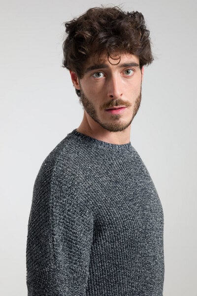 Rifò - Circular Fashion Made in Italy Cosimo Ripp Pullover aus recycelter Denim von Rifò - Circular Fashion Made in Italy