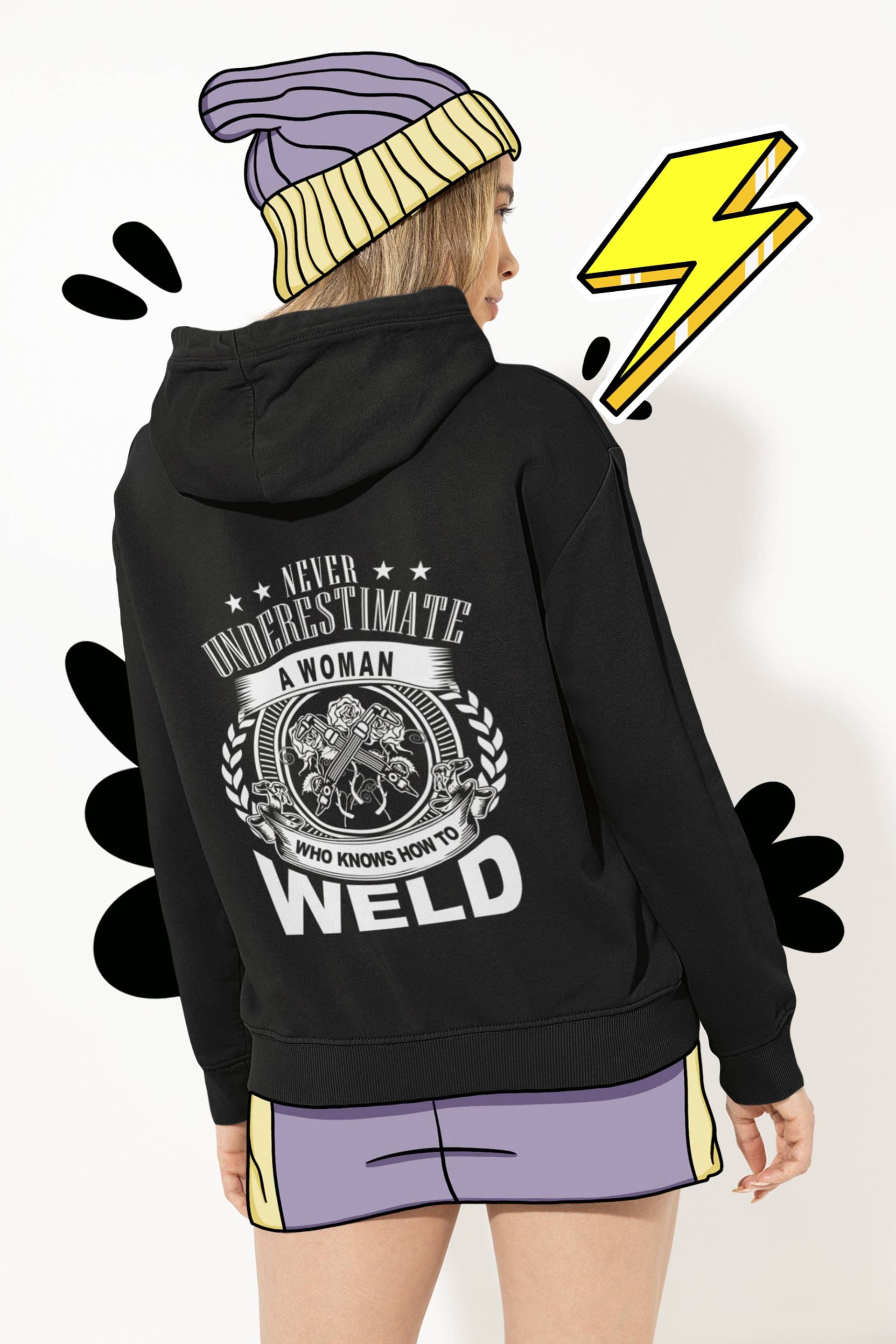 Frau Schweißer Mit Kapuze Nie Unterschätzen Eine Hoodie Geschenk Für Sie. Aufdruck Auf Der Rückseite Des Kapuzenpullover Frau Schweißer Mit Kapuze Nie Unterschätzen Eine Hoodie Geschenk Für Sie. Aufdruck Auf Der Rückseite Des Kapuzenpullover von RightSideOutShirts