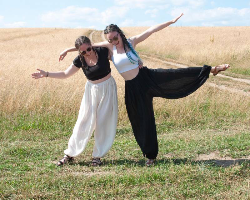 Wide Trousers Made Of Thin Muslin Wide Trousers Made Of Thin Muslin von RigoloW