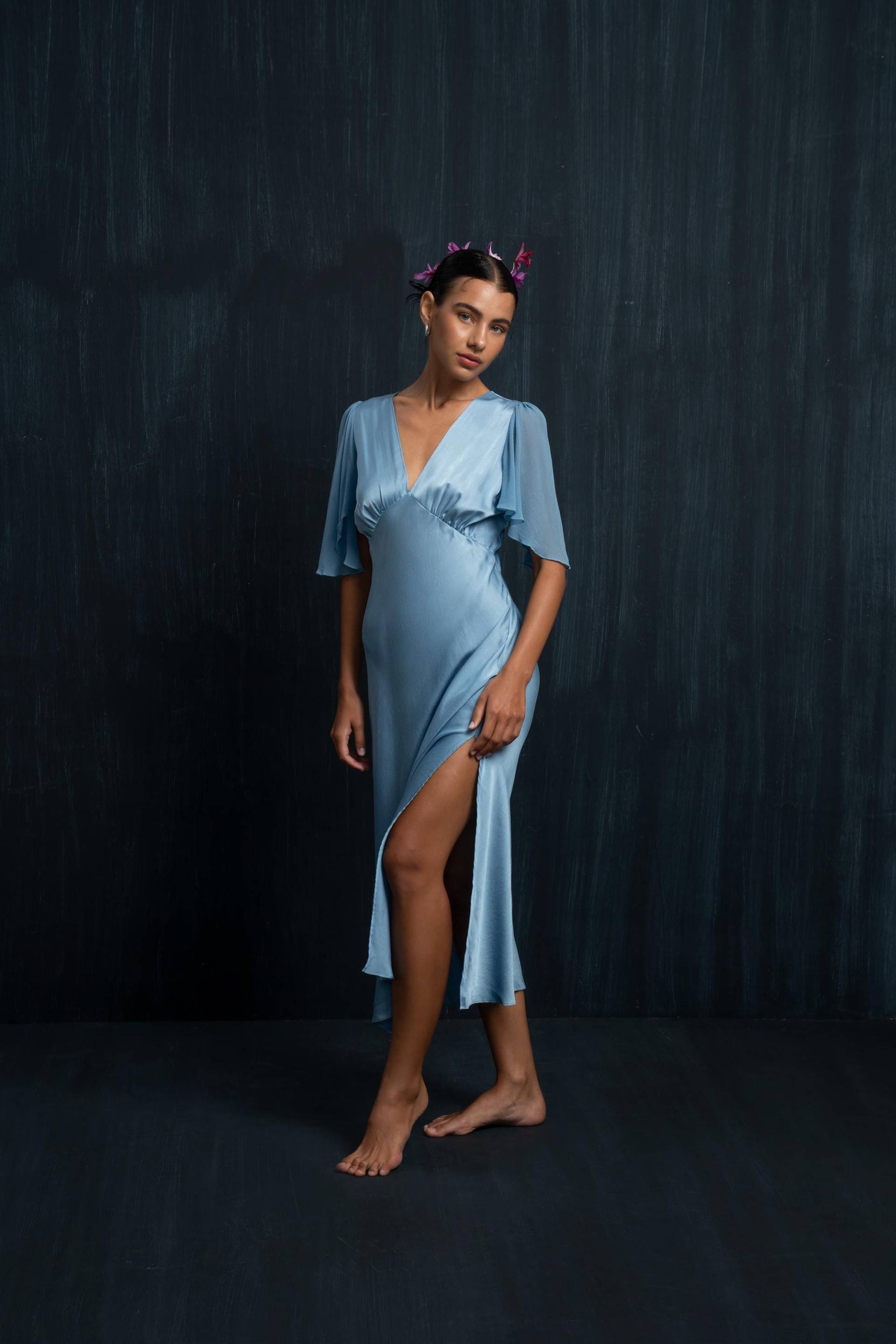 Baby Blaues Strahlendes Seiden Kleid | Bio Boho Brautjungfernkleid Elegant Göttin Sommer Seide A Linie Baby Blaues Strahlendes Seiden Kleid | Bio Boho Brautjungfernkleid Elegant Göttin Sommer Seide A Linie von Rimmba
