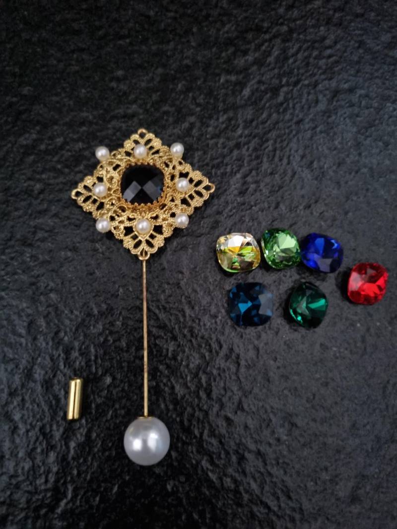 Hutpin, Hutnadel, Barett, Hut, Anstecknadel, Brosche, Haube, Chaperon, Renaissance, Mittelalter Hutpin, Hutnadel, Barett, Hut, Anstecknadel, Brosche, Haube, Chaperon, Renaissance, Mittelalter von RinascimentoCollana