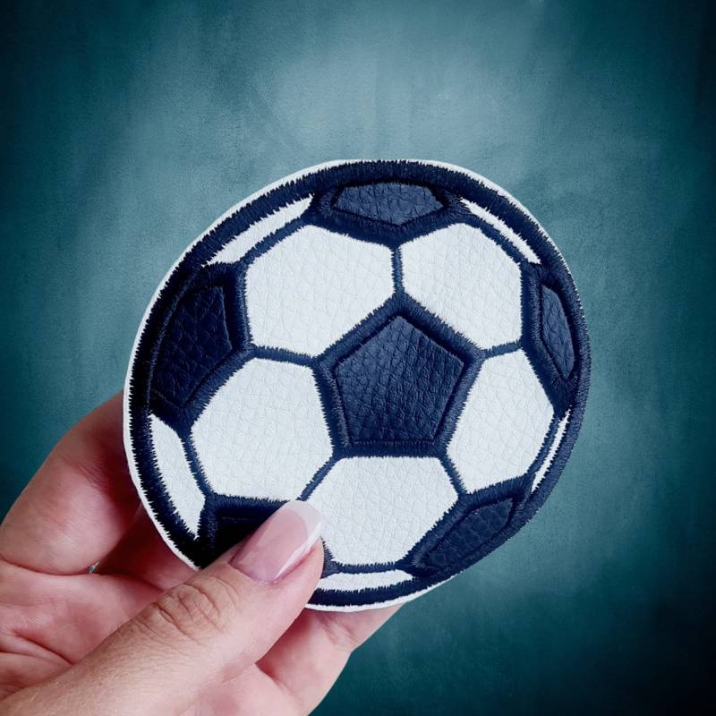 Fußball Patch Aufnähen, Kunstleder - Applikation Schultüte Verschiedene Größen Und Farben, Patch, Ball Flicke Aufhänger von RinconPoupee