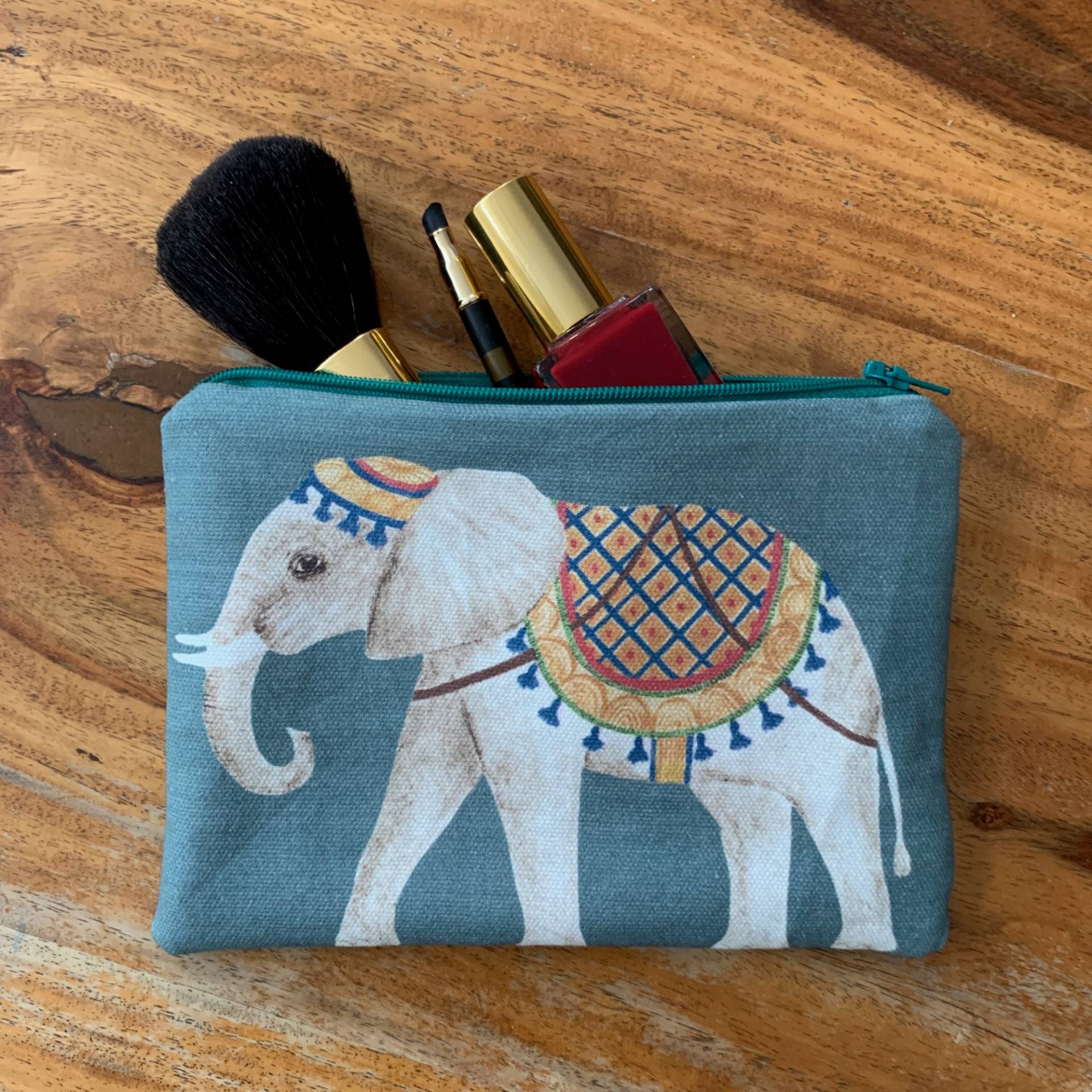 Elefant Kleines Täschchen Schminktasche Make Up Schmucktasche Elefant Kleines Täschchen Schminktasche Make Up Schmucktasche von RinesWelt