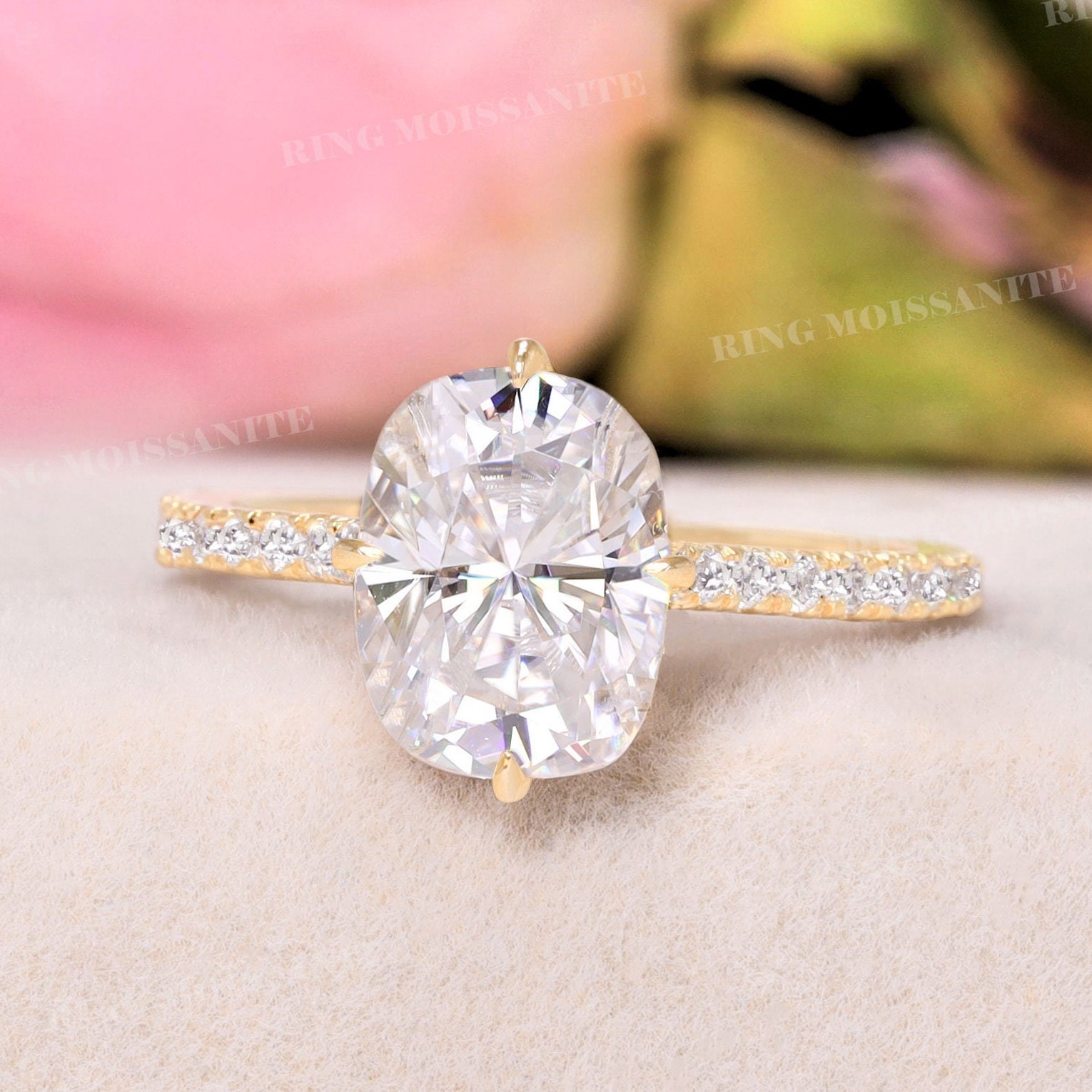 2, 5 Ct Kissenschliff Moissanite Verlobungsring, Kathedrale Versteckten Heiligenschein, Elonagted Kissen Solitaire Moissanite, Vorschlagen Ehering von RingMoissanite