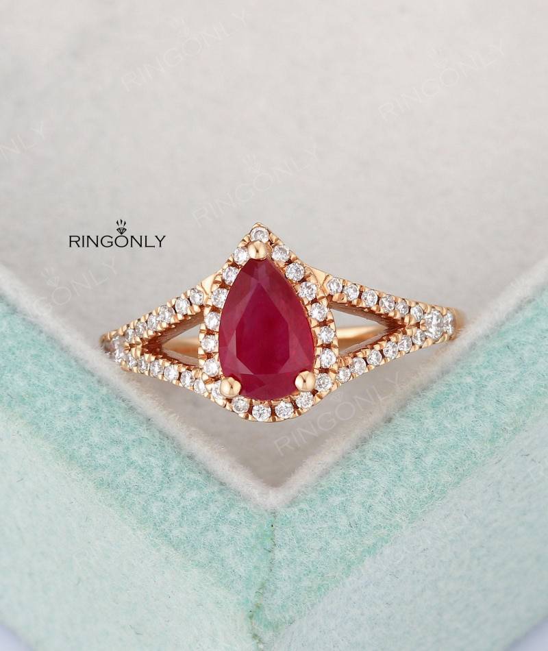 Birnenförmiger Rubin Verlobungsring, Roségold-Ehering, Diamantring in Diamantform von RingOnly