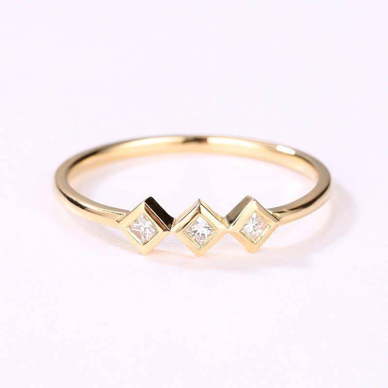 Drei Stein Diamant Verlobungsring Lünette Set 14K Gelbgold Ehering Minimalistisch Einzigartige Zierliche Einfache Stapeln Jubiläum von RingOnly