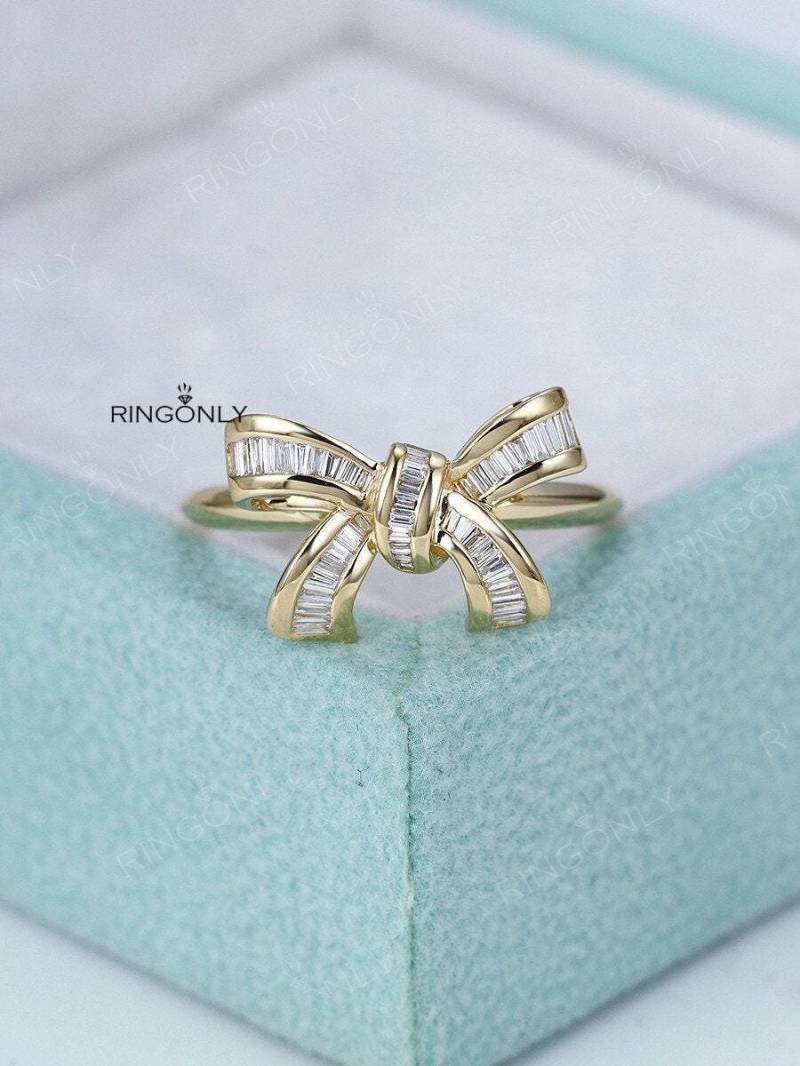 Einzigartiger Diamant Verlobungsring - 14K Gold Bow Ring | Zarte Vintage Art Deco Baguette Versprechen Frauen Geschenk Für Sie von RingOnly