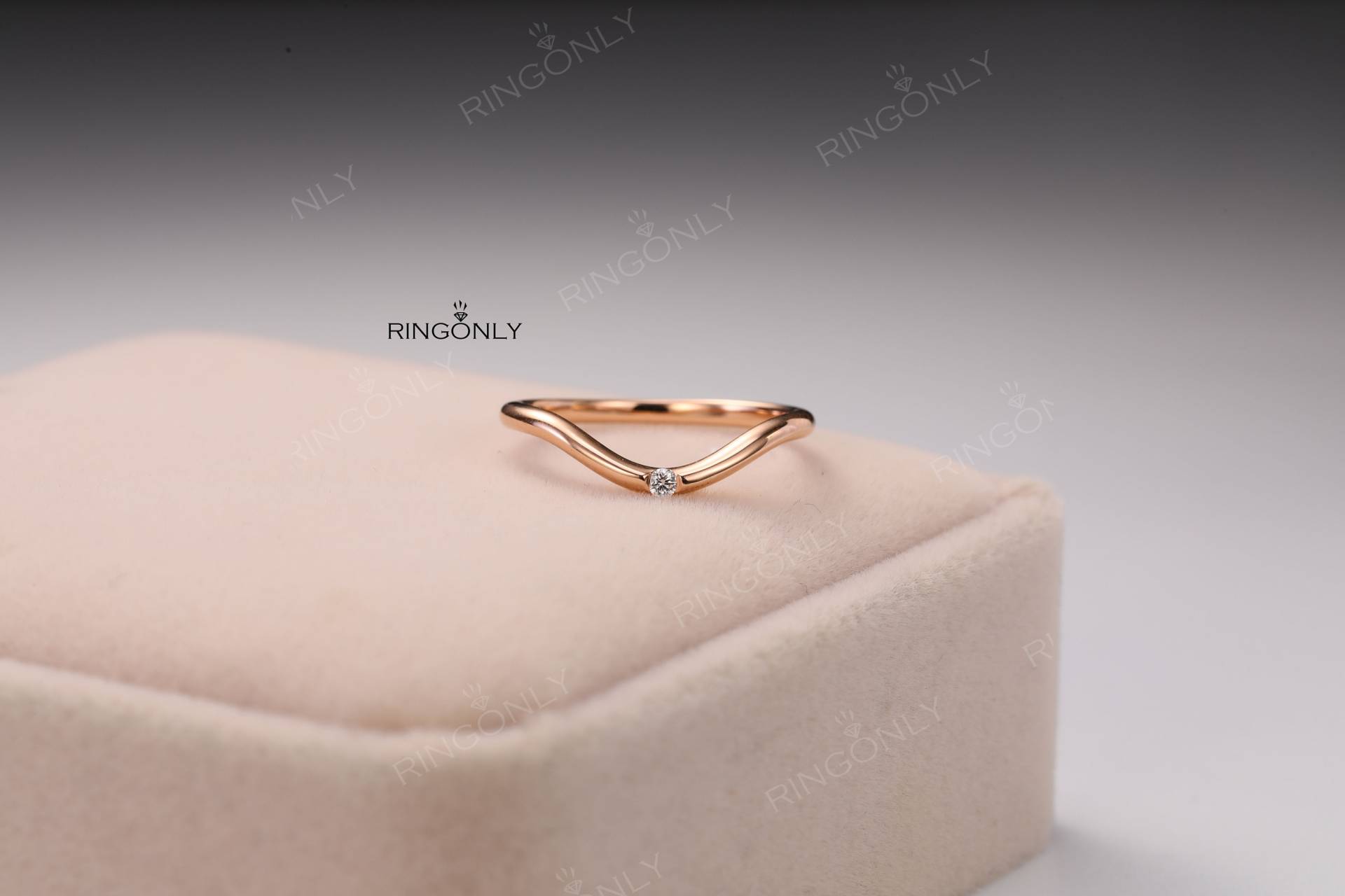 Gebogener Ehering Solitär Diamantring Zarte Roségold Minimalist Schlichte Frauen Stapelbar Passende Brautschmuck Jahrestag Geschenk von RingOnly