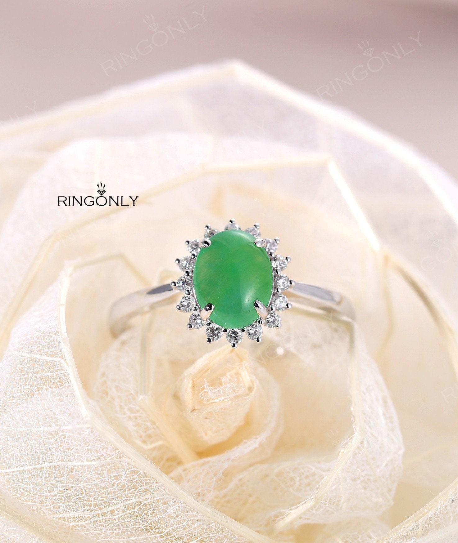 Jadeit Jade Ring, Halo Oval Geschnitten Verlobungsring, Zarte Diamant-Hochzeit, Frauen Einzigartige 14K Gold-Braut-Set, Versprechen Jahrestag von RingOnly