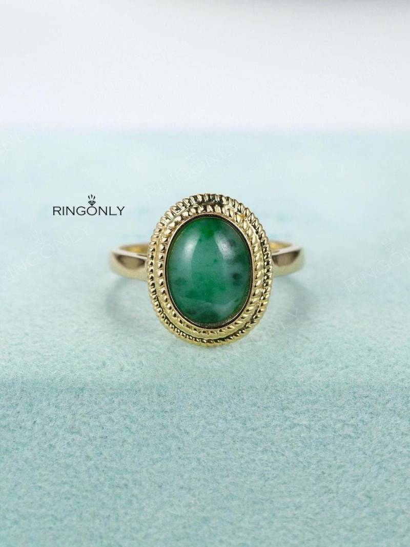 Jadeit Jade Ring Halo Ovalschliff Verlobungsring Zarte Milgrain Hochzeit Frauen Einzigartig 14K Gold Braut Set Versprechen Jubiläum von RingOnly