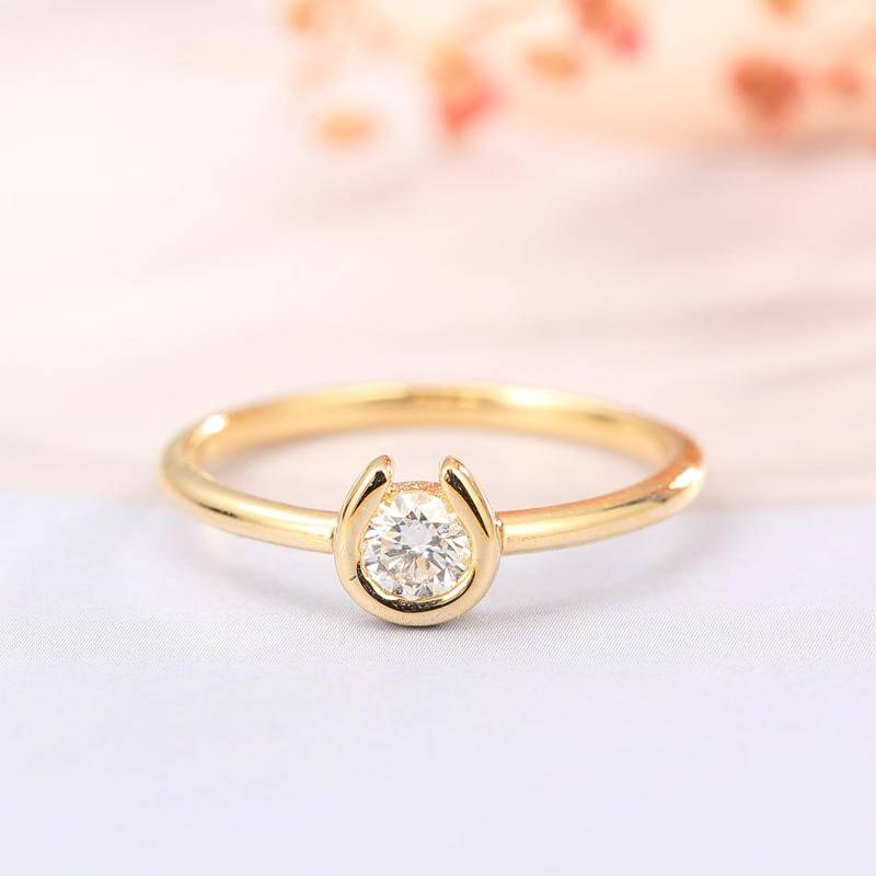 Minimalist Diamant Verlobungsring Einfache Lünette Set Solitär Ring Zarte Brautschmuck Einzigartige Gelbgold Versprechen Birthstone von RingOnly