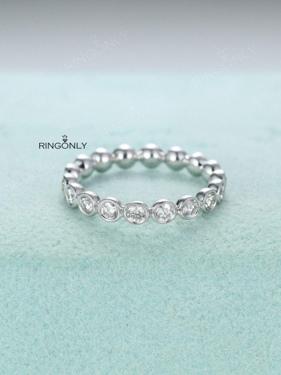 Moissanite Ehering Frauen Weißgold Einzigartige Zarte Stapeln Passende Eternity Ring Brautschmuck Jahrestag Bezel Set von RingOnly