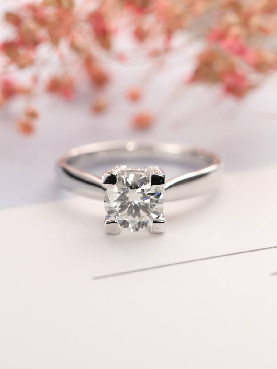 Moissanite Verlobungsring Einzigartige Frauen Hochzeit Micro Pflastern Diamant Braut-Schmucksachen Versprechen Solide Jahrestag von RingOnly