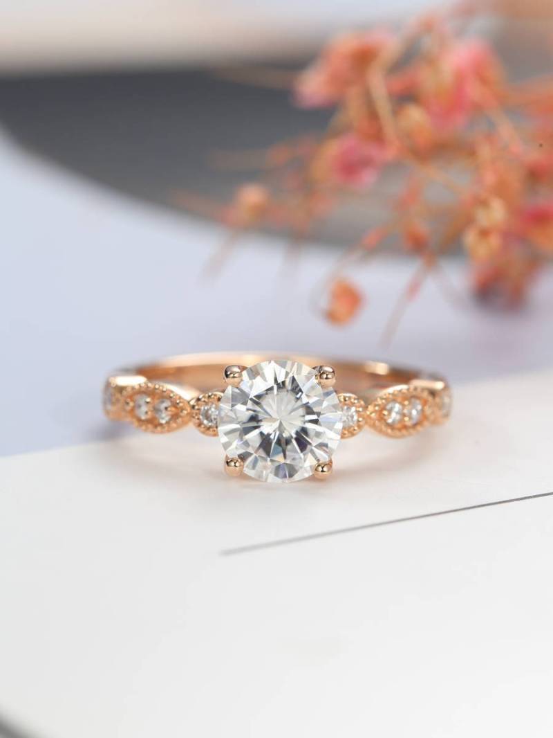 Moissanite Verlobungsring Vintage Rosegold Frauen Hochzeit Antik Art Deco Milgrain Diamant Brautschmuck Jahrestag Geschenk von RingOnly