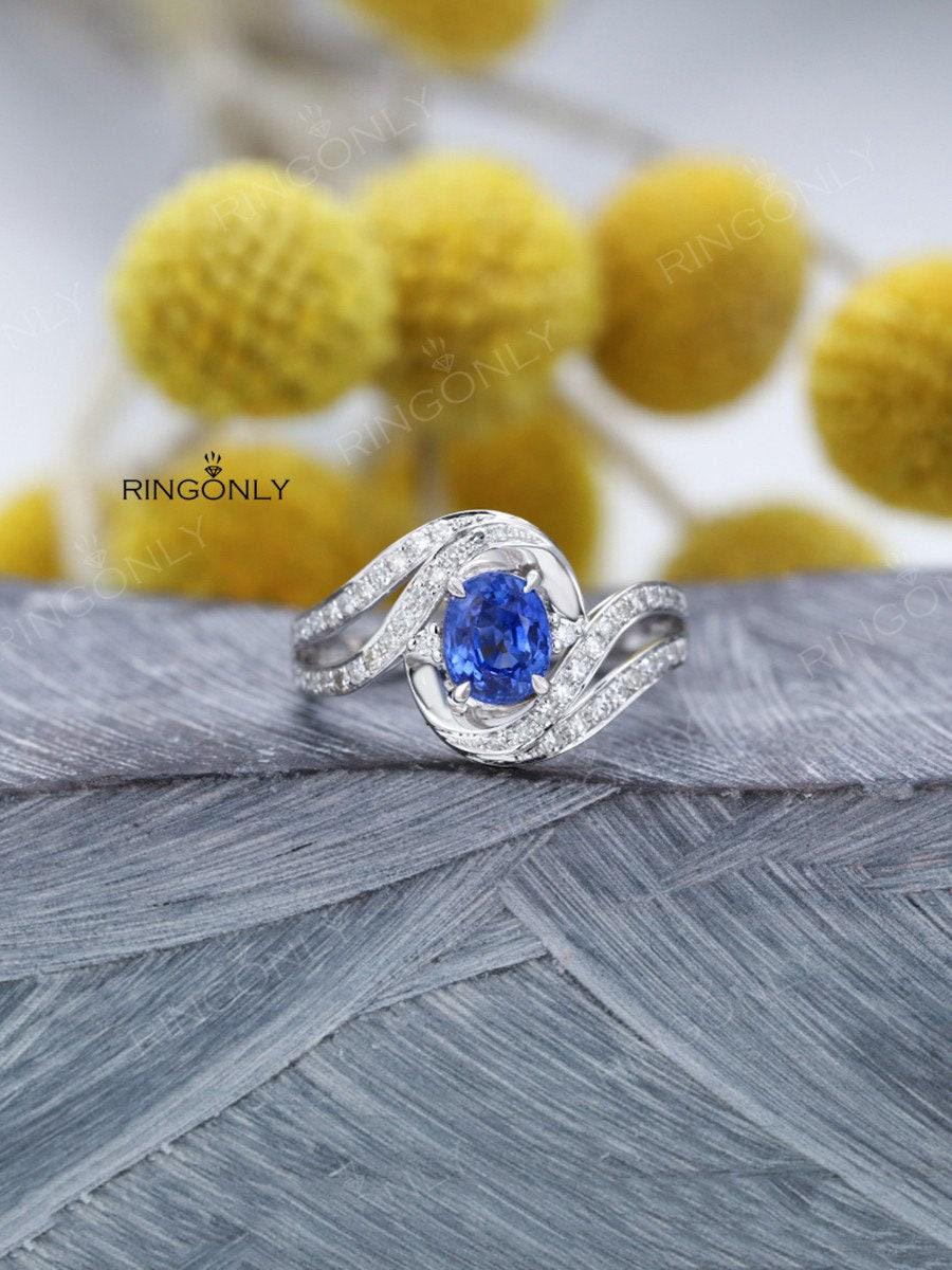 Ovalschliff Saphir Verlobungsring Frauen Hochzeit Moissanite Einzigartige Vintage Ring Statement Schmuck Braut Jahrestag Alternative von RingOnly