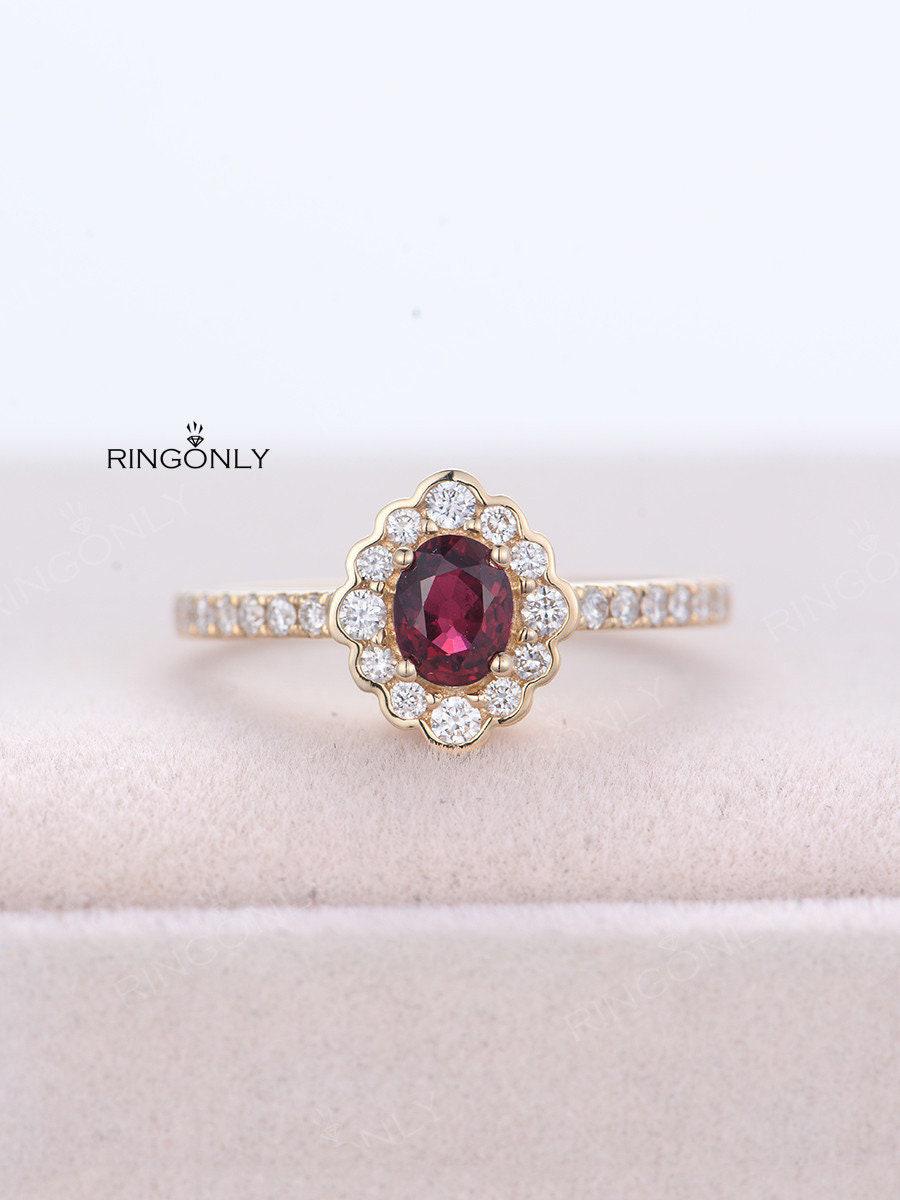 Rubin Verlobungsring Art-Deco-Weinlese-Blumen-Frauen Hochzeit 14K Rose Gold Halo-Schmuckset Halbe Ewigkeit Diamanten Zarte Cluster Jahrestag Schmuck von RingOnly