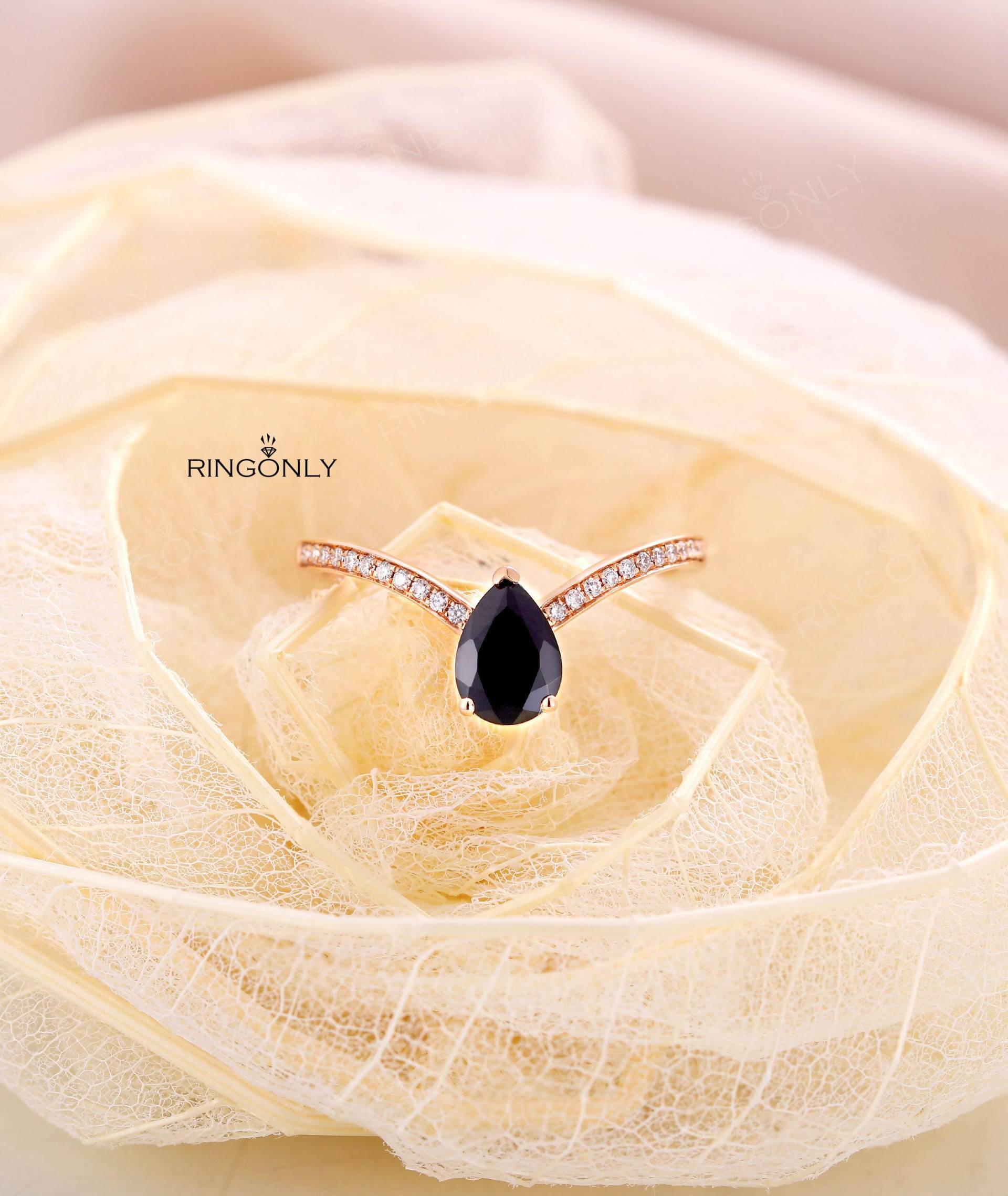 Schwarzer Onyx Ring Einzigartige Birnenförmige Verlobungsring Rosegold Pear Cut Halbe Ewigkeit Band Jahrestag Stapeln Versprechen Vintage Geschenk von RingOnly