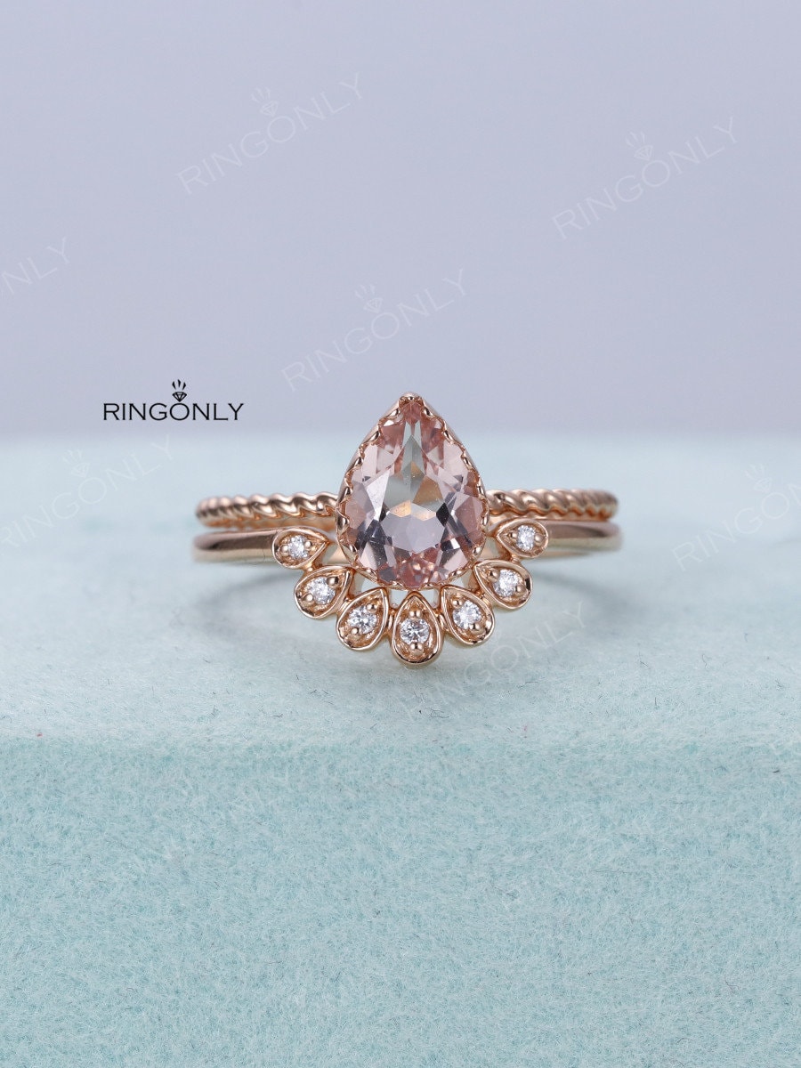 Verlobungsring Set Rosegold Tropfen Solitär Morganit Curved Diamond Ehering Damen Brautschmuck Jahrestag Geschenk Twisted Band von RingOnly