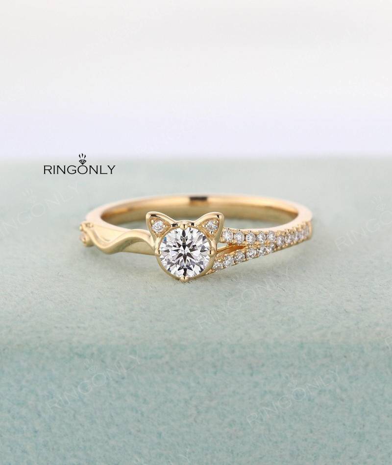 Vintage Moissanite Verlobungsring, Art-Deco-Gelbgoldring, Diamantring, Einzigartiger Diamantring Für Die Braut von RingOnly