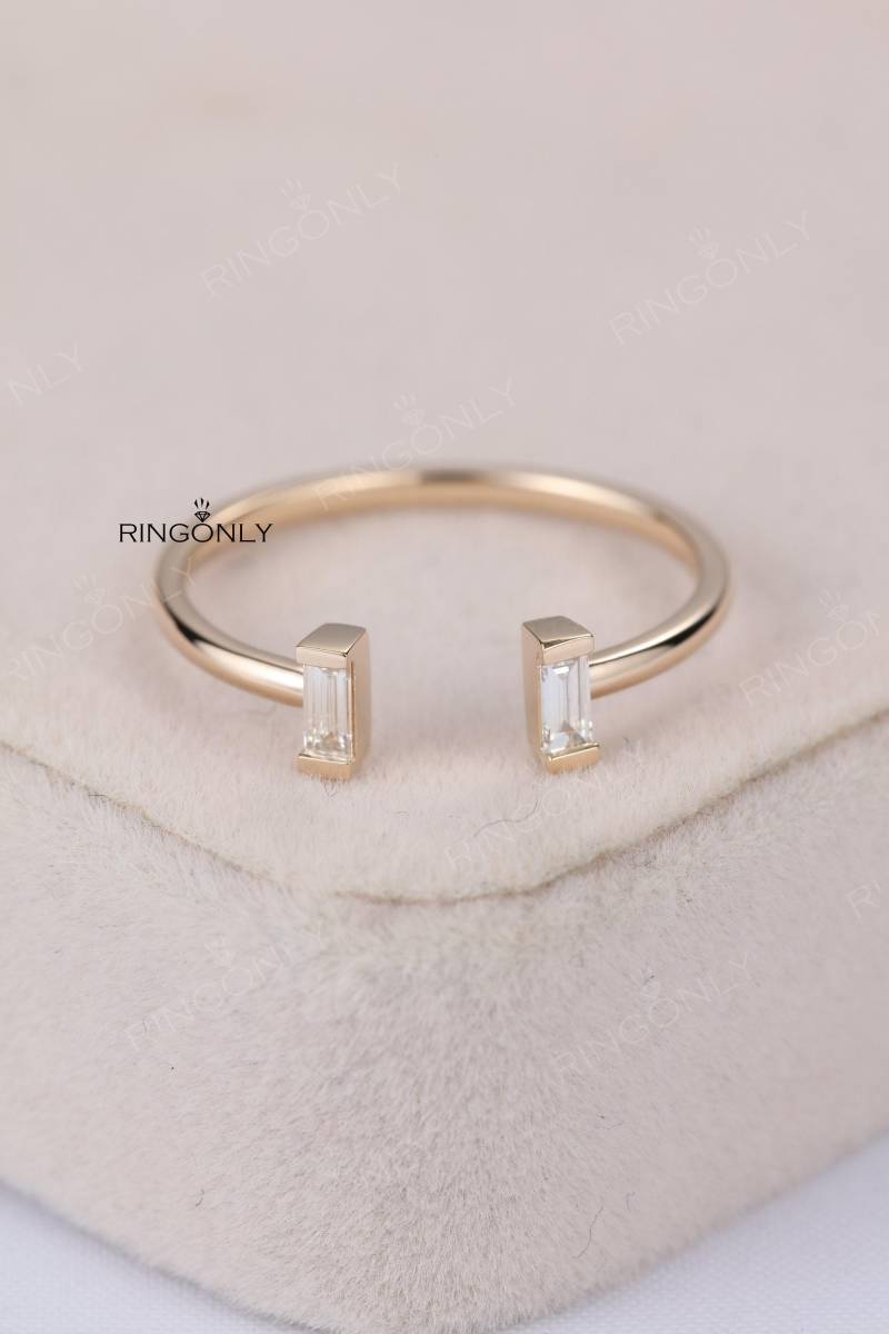 Zarte Minimalist Diamant Ehering Offenes Baguette Braut Dünne Zierliche Stapeln Stapelbar Versprechen Jahrestag Passende Band von RingOnly