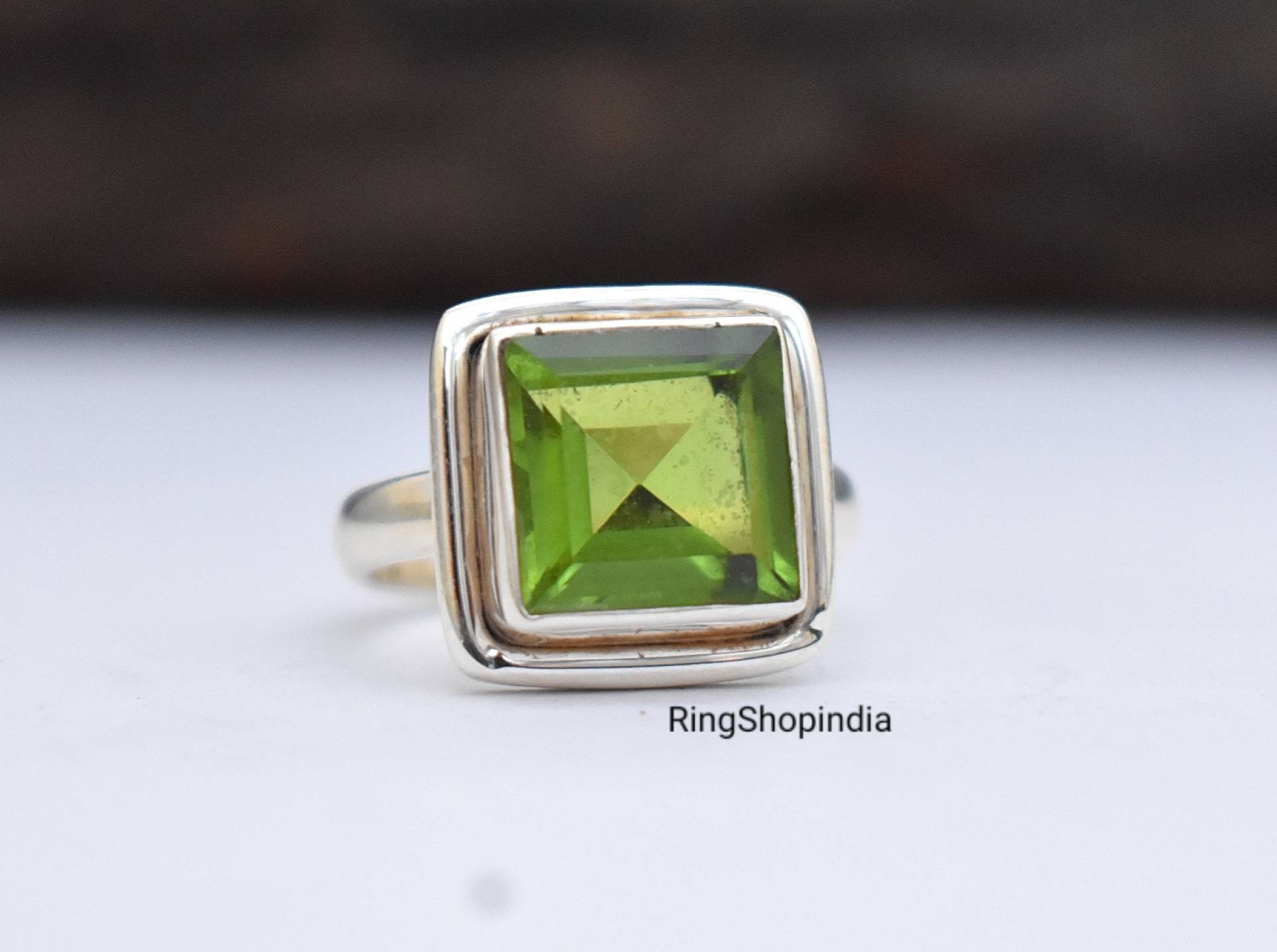 925 Sterling Silber Handgemachter Schmuck, Grüner Peridot Stein Ring Für Frauen, Jubiläumsgeschenk von RingShopIndia