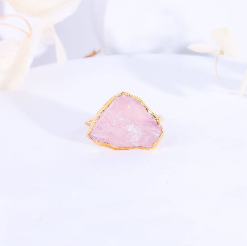 Roher Rosenquarz Ring Gold Gefüllt Perfektes Brautjungfer Geschenk Januar Geburtsstein Großer Edelstein Statement Schmuck von Ringcrush