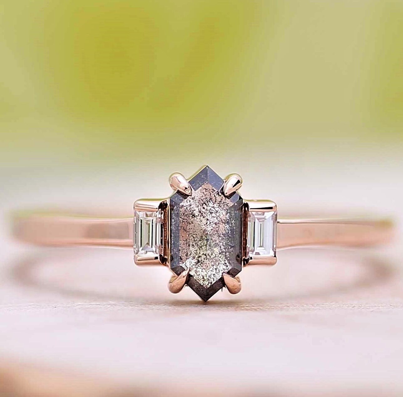 Salz - Und Pfeffer-Diamantring, Natürlicher Grauer Sechseck-Diamant-Verlobungsring, Einzigartiger Diamant-Ring Aus 14 Karat Roségold, Geschenk Für von Ringdiamondstudio