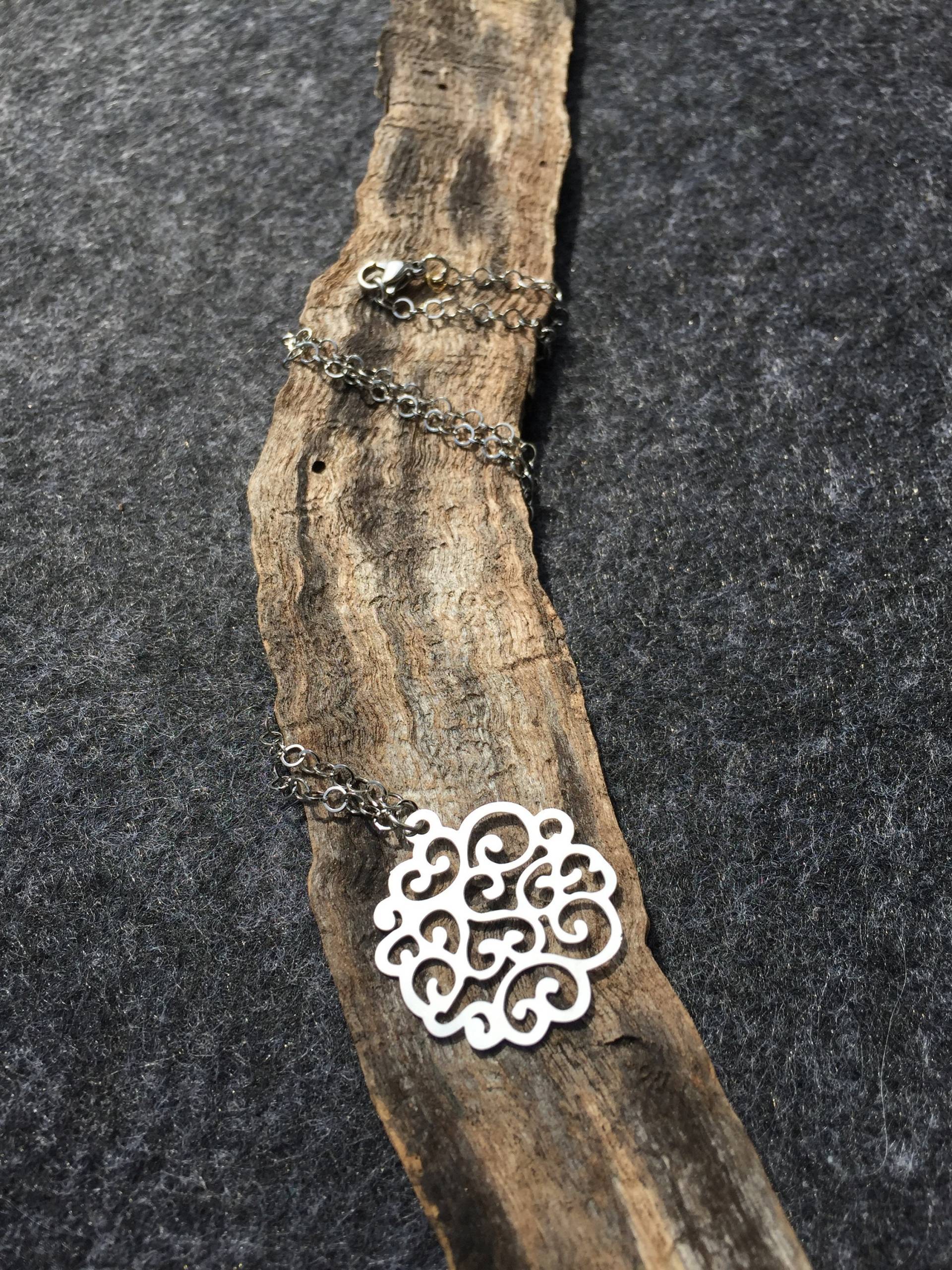 Elegante Halskette Von Ringdrossel-Silber-Geschenk F. Mädchen/Teenager/Damen-Mandala-Blume-Blüte-Rund-Minimalistisch-Kette-Trendy-Abschluss von Ringdrossel