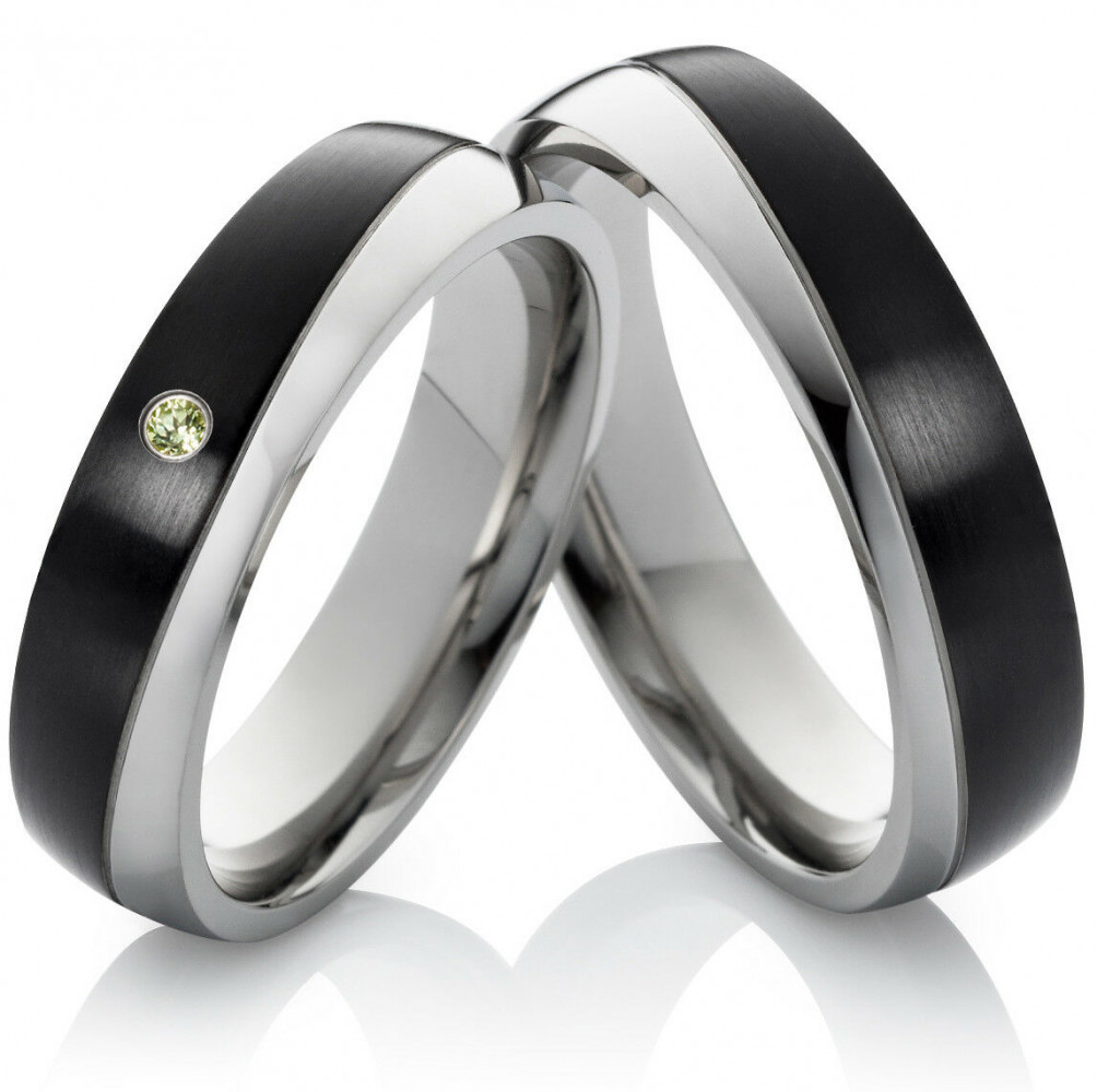 Partnerringe aus Edelstahl mit echtem Peridot und Ringgravur ES9 von Rings-and-More