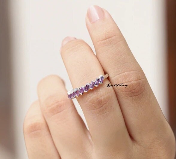 Amethyst Hochzeitsband, Sterling Silber Band, Baguette Cut Half Eternity Vintage Passendes Geschenk Für Sie von RingsOfMemory