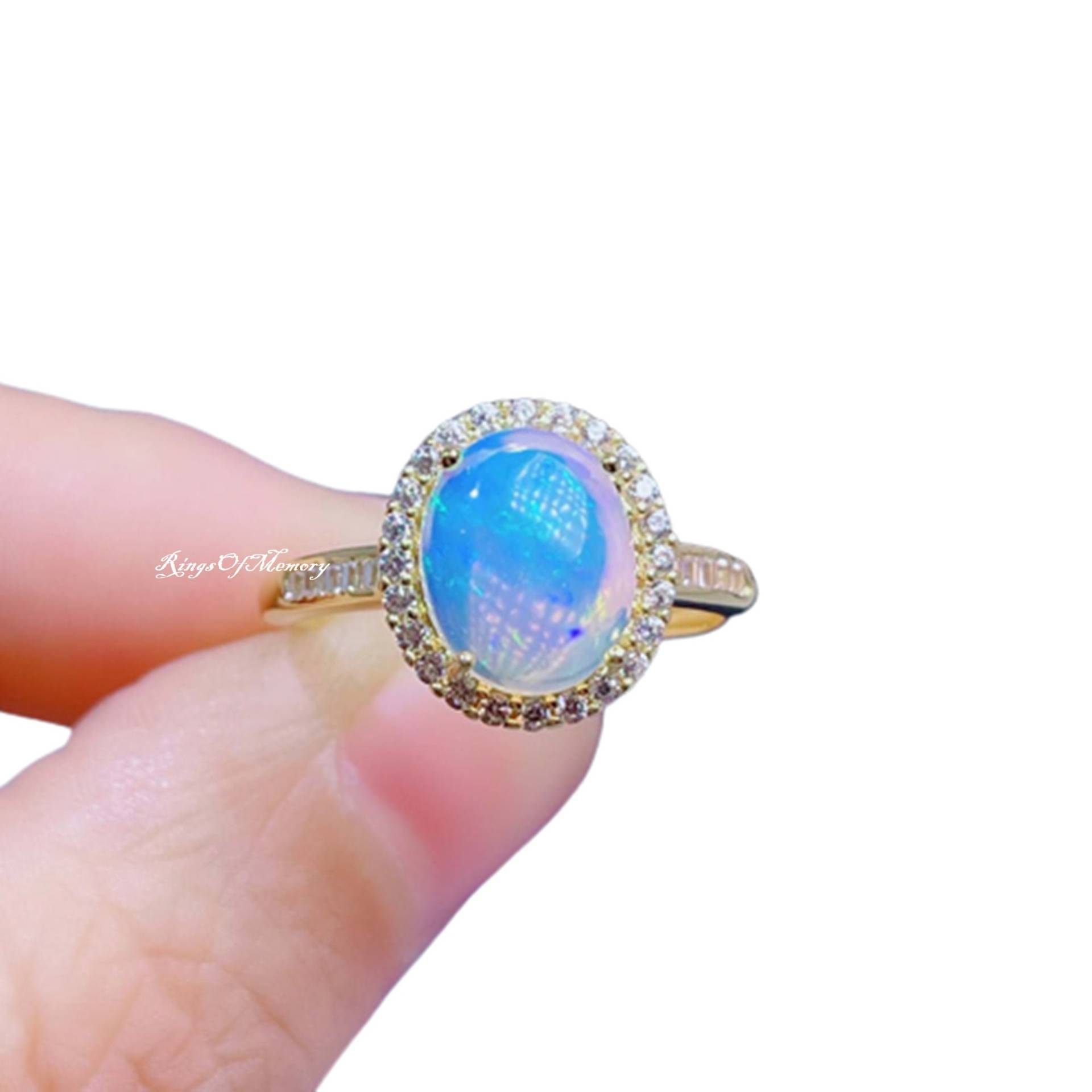 Natürlicher Opalring, 14K Gold Band, Feueroopal Ehering, Oktober Geburtsstein, Stapelring, Halo Opal Ring, Verlobungsring, Frauenring von RingsOfMemory