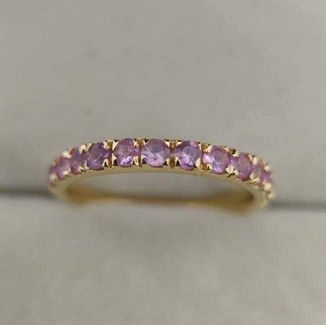 Natürliches Rosa Saphir Band, Halbe Ewigkeit 14K Gold Ring, Ehering, Passendes Verlobungsring von RingsOfMemory