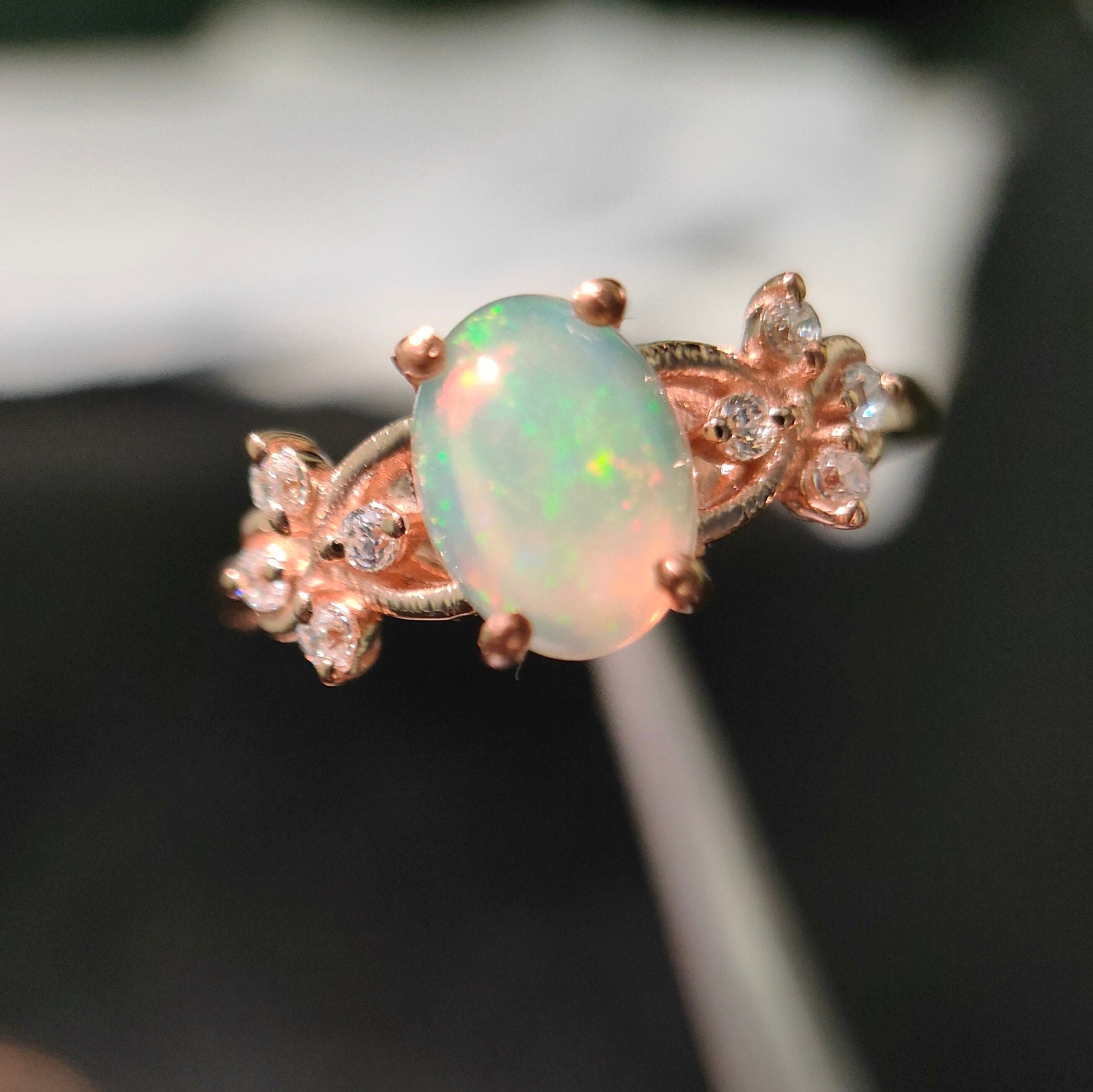 Opal Verlobungsring, Antiker Ring, Rosegold Blumen Oktober Geburtsstein Vintage Ehering von RingsOfMemory