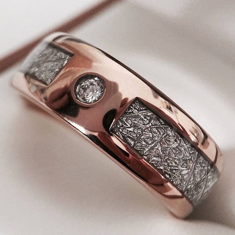 Ehering Aus Roségold | Wolframring Mit Meteoriteneinlage Unisex-Verlobungsring Geschenk Für Männer Oder Frauen Bequeme Passform Einzigartiger von RingsParadise