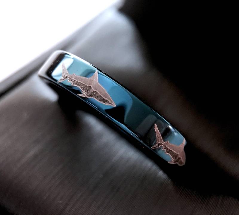 Wolframring Für Herren | Hai-Eheringe Blauer Ring Für Sie Und Ihn Verlobungsring Langlebig Bequeme Passform 4 Mm, 6 8 10 12 Mm von RingsParadise