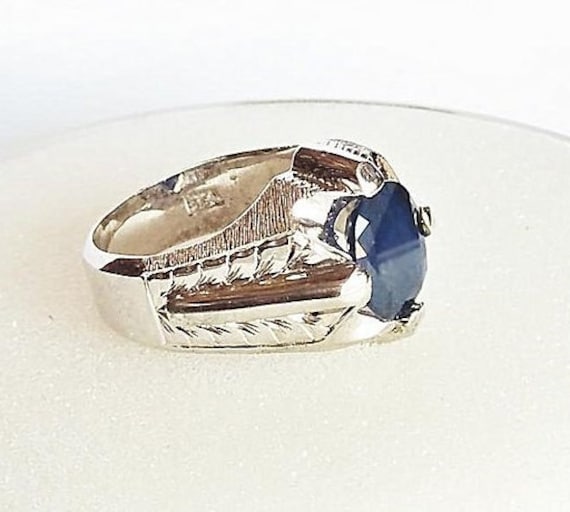 Kaufen Sie Einen Natürlichen Dunkelblauen Saphir Ring Schöne Handgemachte Design 925 Sterling Silber Für Männer Blauer Stein Herrenring von RingsPortal