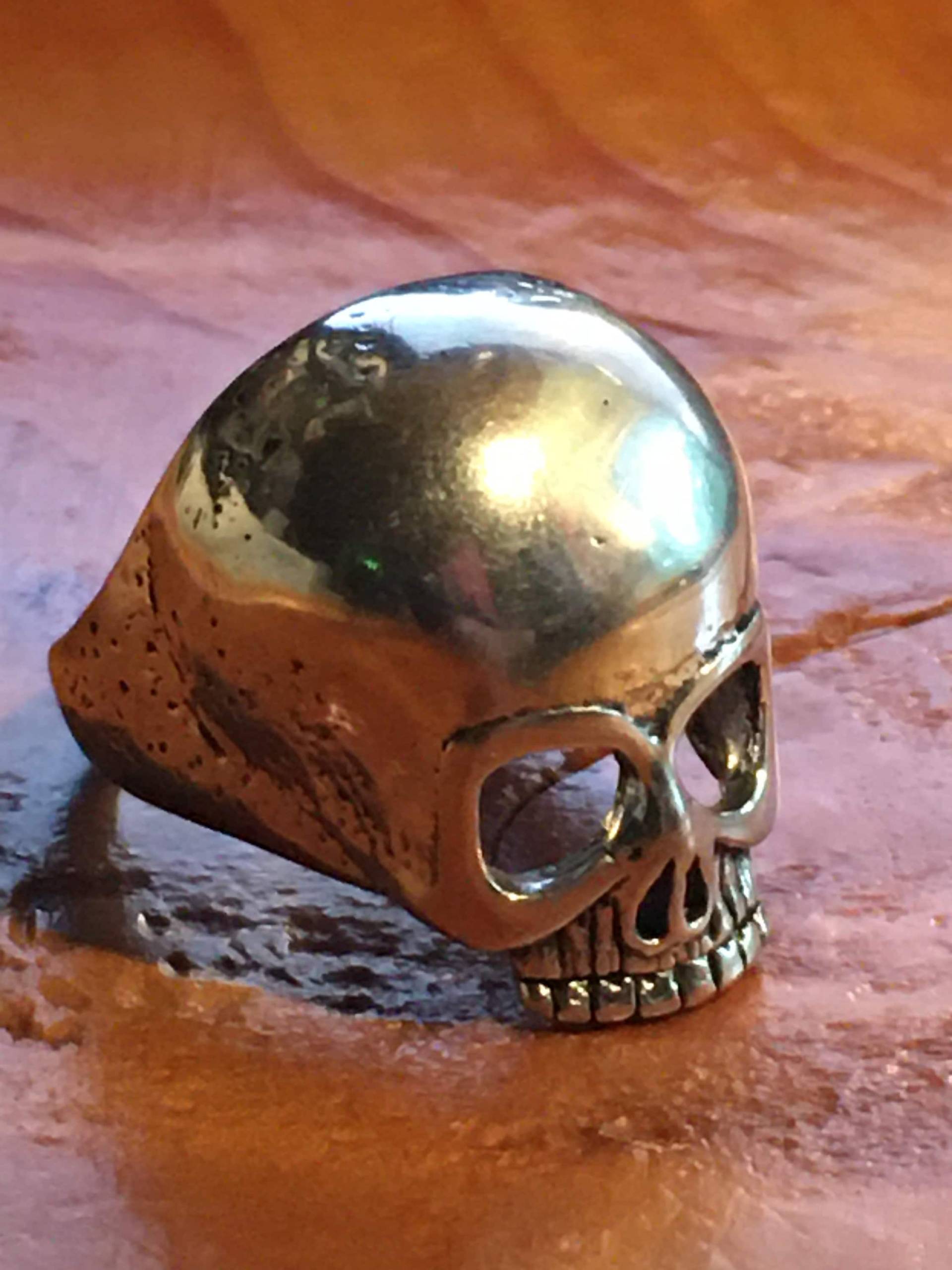 Halbschädel Ring Keith Richards Sieht Aus Wie Dieser... # H - 8 Halbschädel Ring Keith Richards Sieht Aus Wie Dieser... # H - 8 von RingsRocksNRelics