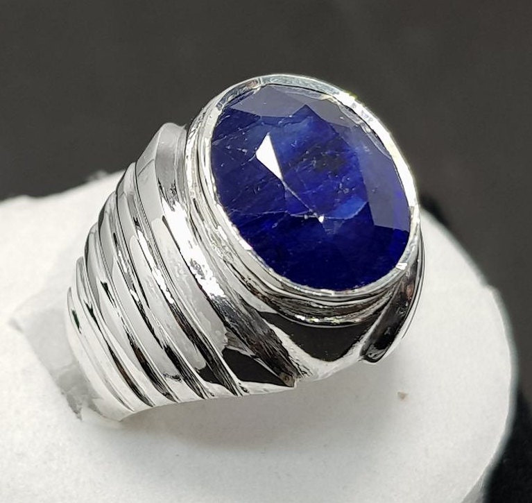 Herren Saphir Ring Kashmir Farbe Dunkelblau Neelam 10 Ct Dark Rich Color 925 Sterling Silber von RingsWear