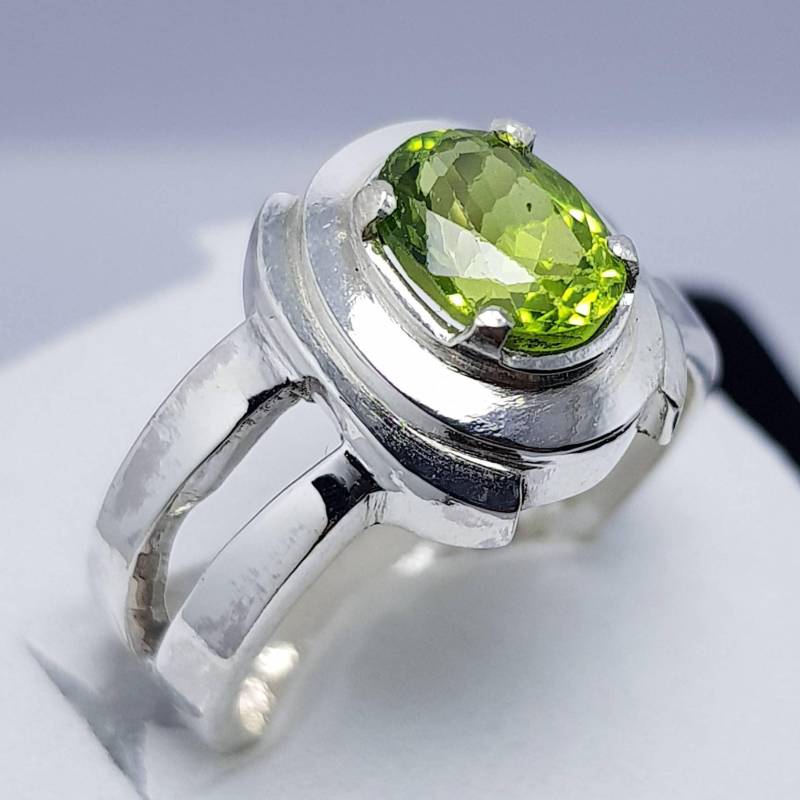 Natürlicher Pakistan Peridot Ring Unbehandelt Rich Vived Grün 2, 35 Karat Stein Ringe Augenrein Bänder August Edelstein von RingsWear