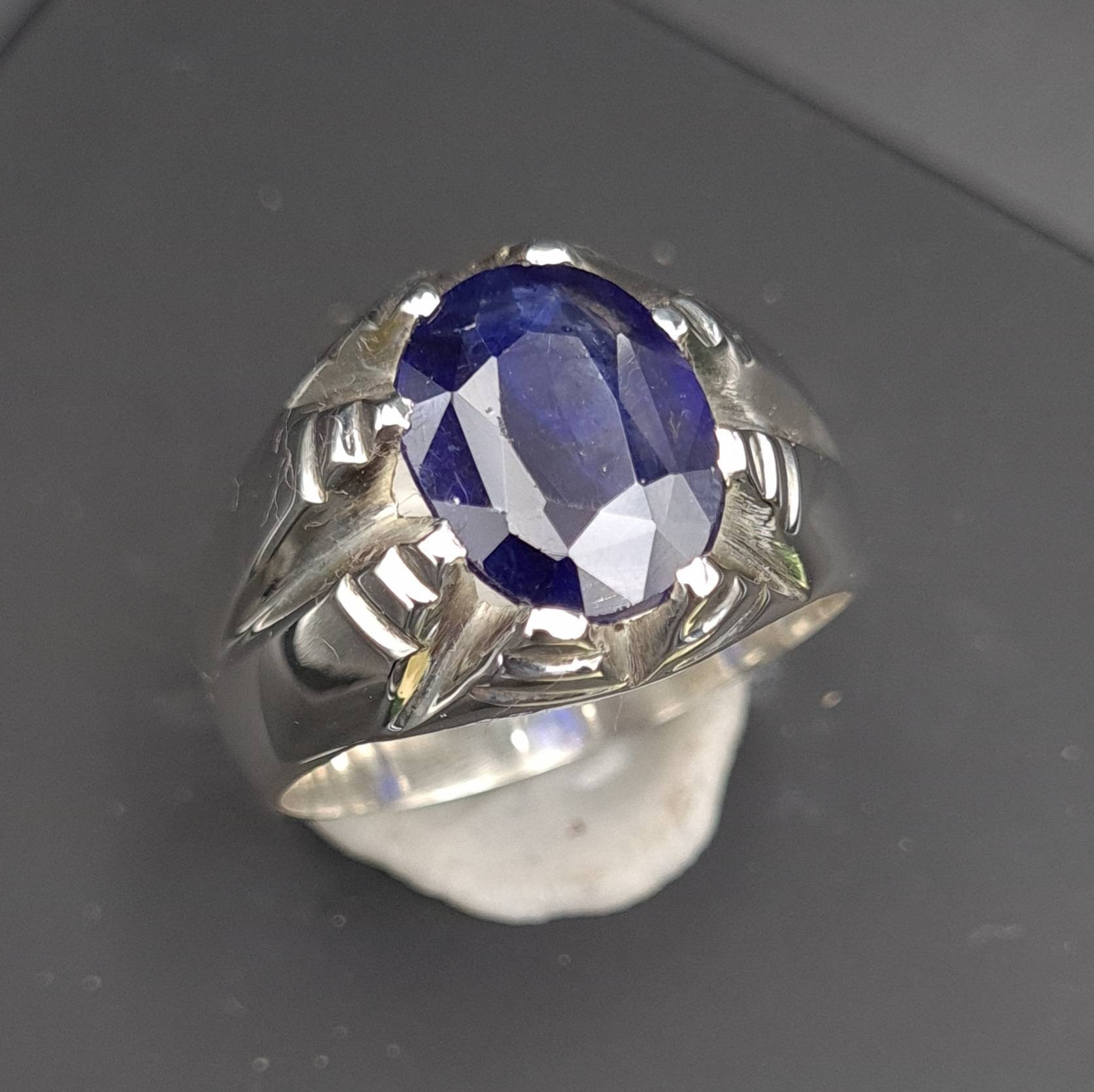 Saphir Verlobungs Silber Ring, Oval Geschliffener Blauer Edelstein, Geschenk Für Männer, Geschenk Männer, Royal Blau Ringe von RingsWear