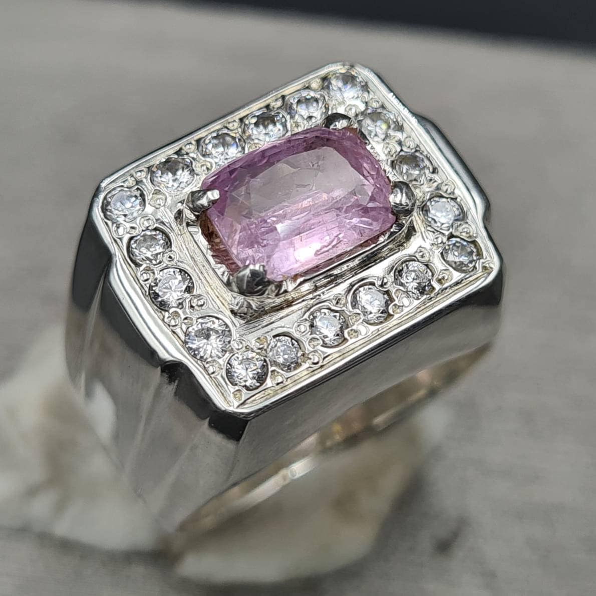 Unbehandelter Natürlicher Saphir Ring Rosa Herren Echte Steine Für Männer Weihnachten Geschenk Ihn von RingsWear