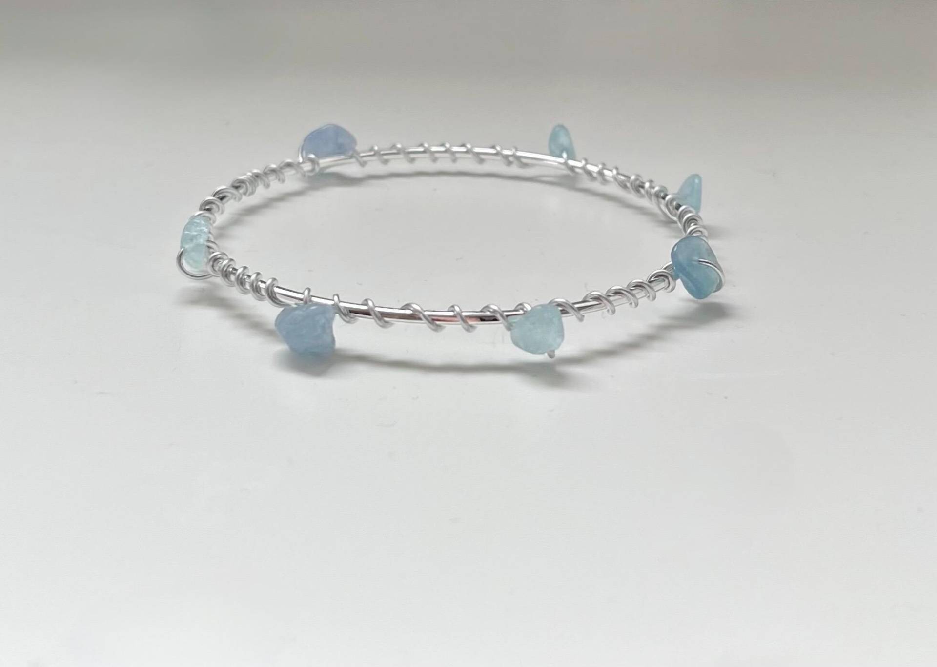 Armreif Mit Edelsteinen Bangle Silberarmreif Aquamarine Quartz Lapis Lazuli Obsidian von RingsbyLuu