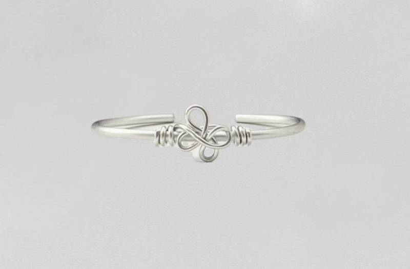 Armreif Organic Form Blume Rostfrei Verstellbar Wasserfest Bangle Silberarmreif von RingsbyLuu