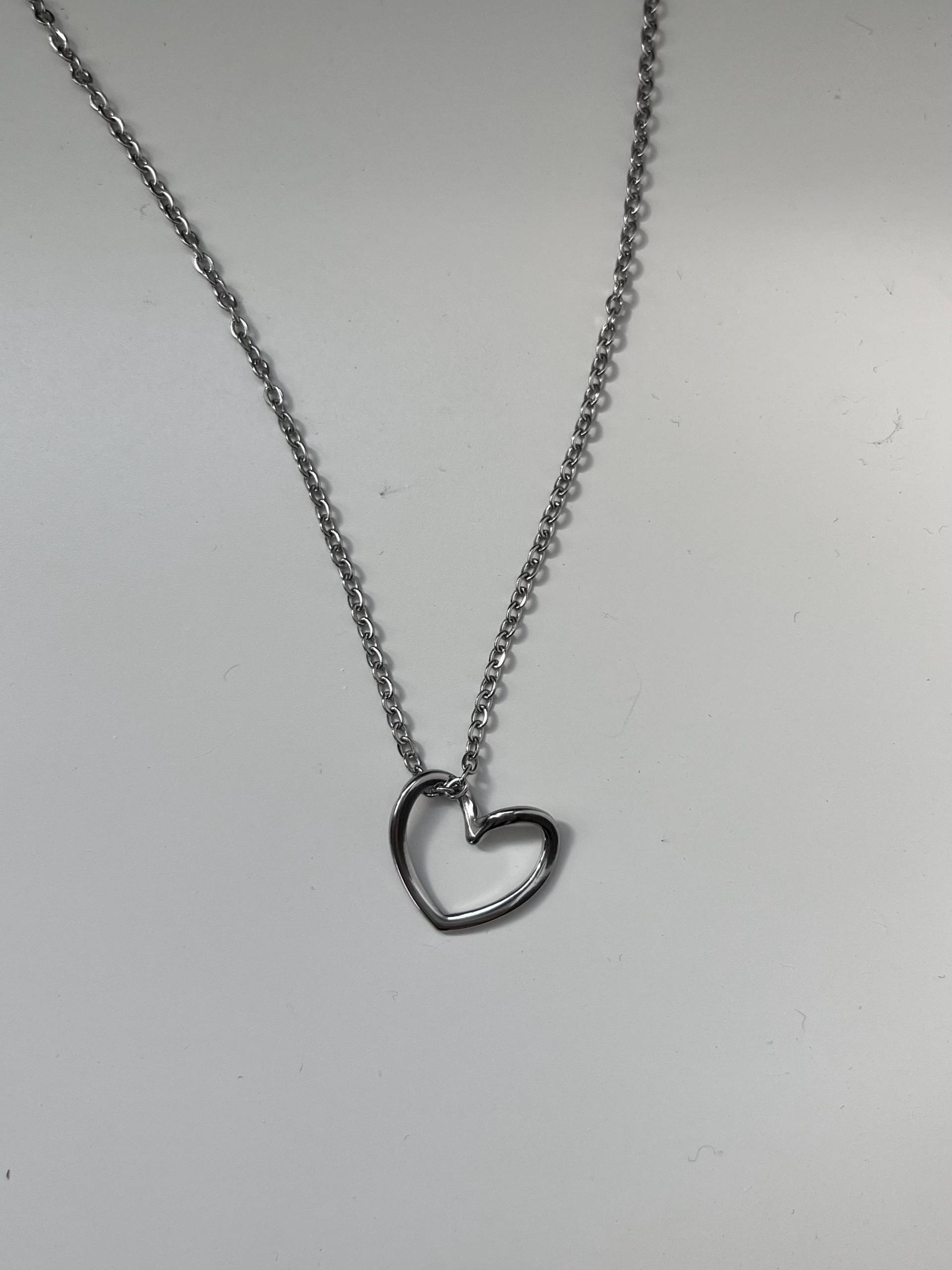 Kette Herz Organic Mit Gravur | Personalisierte Edelstahl Stainless Steel Engraving Initials Personalisiert Kettenarten von RingsbyLuu