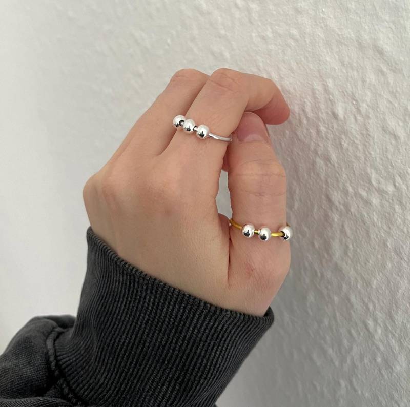 Ring Anxiety Perlen Verschiebbar Rostfrei Anti Tarnish Lightweight Angst Ring Fidget von RingsbyLuu